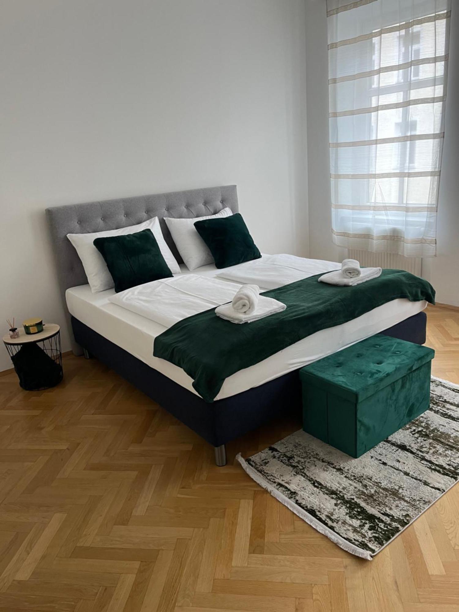 Anna Luxury Apartment Виена Екстериор снимка